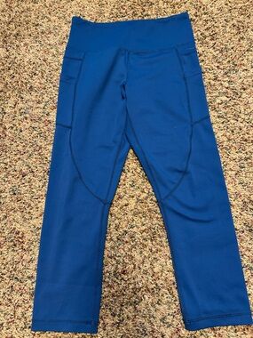 ZYIA Blue Capri Leggings with Side Pockets